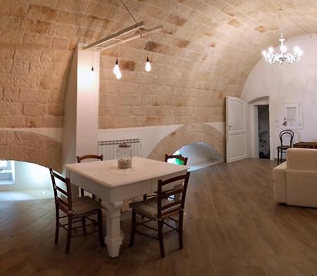 מונופולי Palazzo Manfredi - Bed And Breakfast מראה חיצוני תמונה