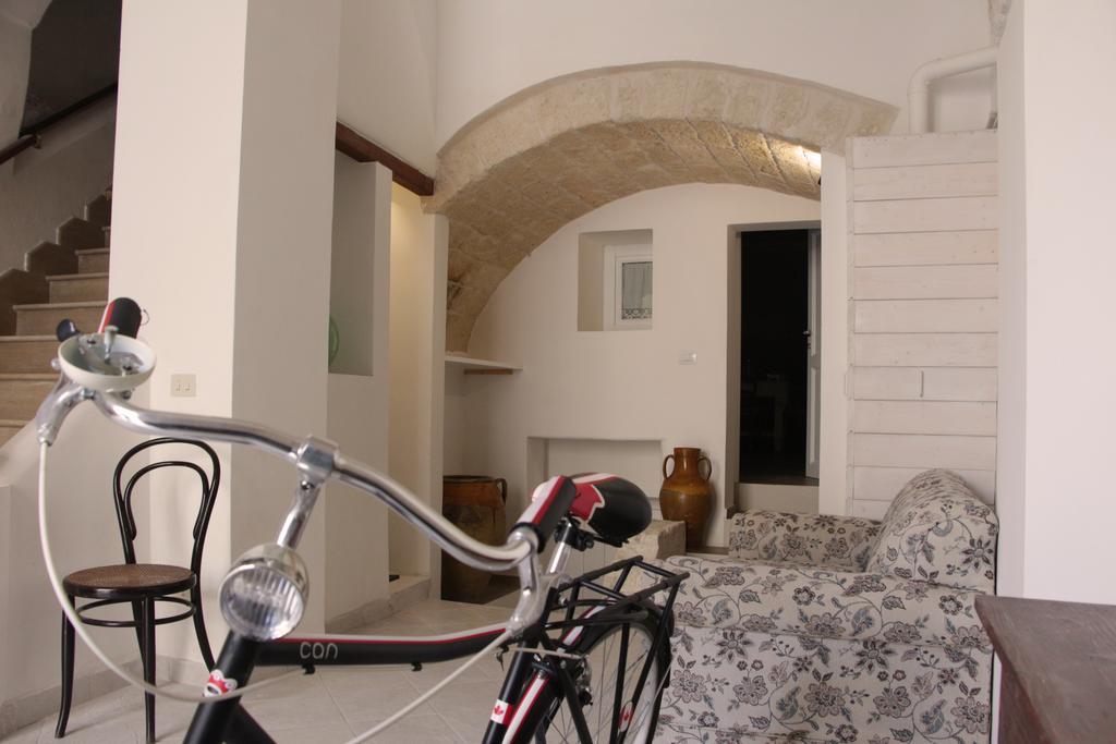 מונופולי Palazzo Manfredi - Bed And Breakfast מראה חיצוני תמונה