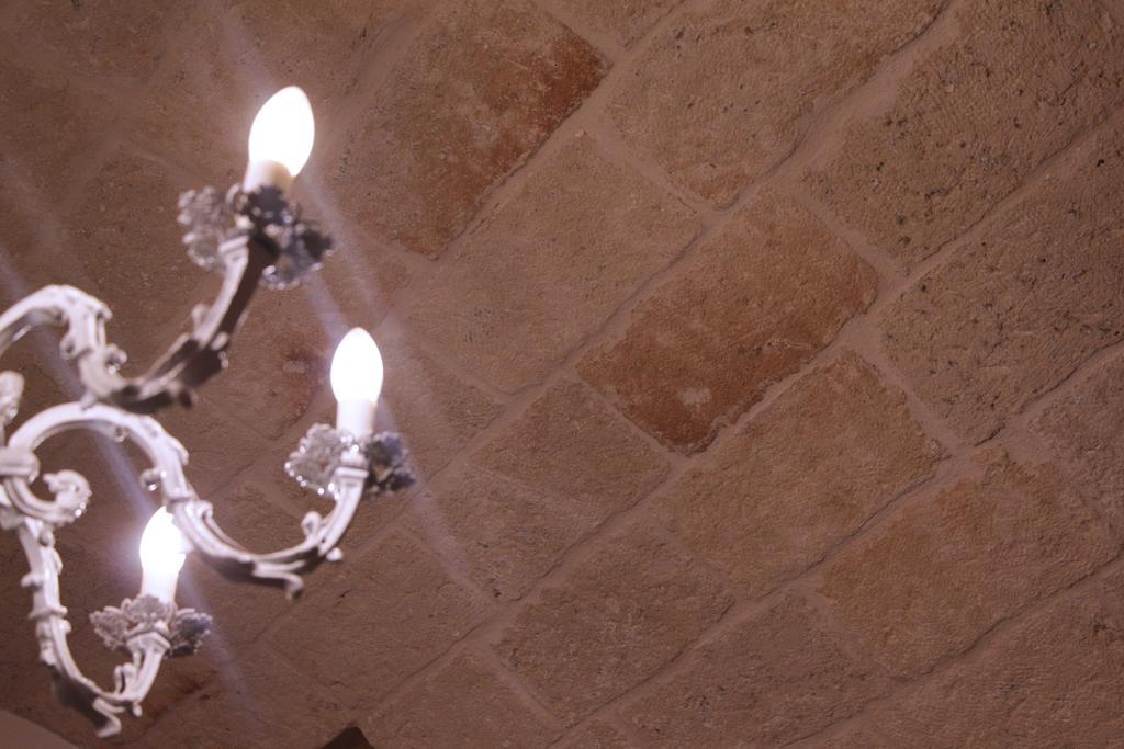 מונופולי Palazzo Manfredi - Bed And Breakfast מראה חיצוני תמונה