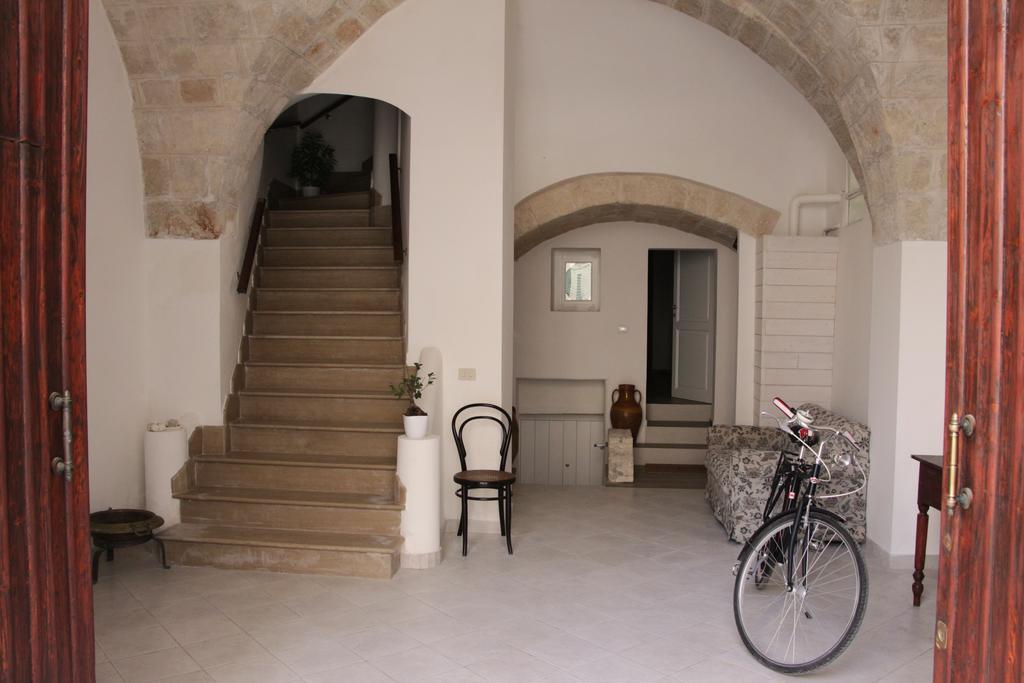 מונופולי Palazzo Manfredi - Bed And Breakfast מראה חיצוני תמונה
