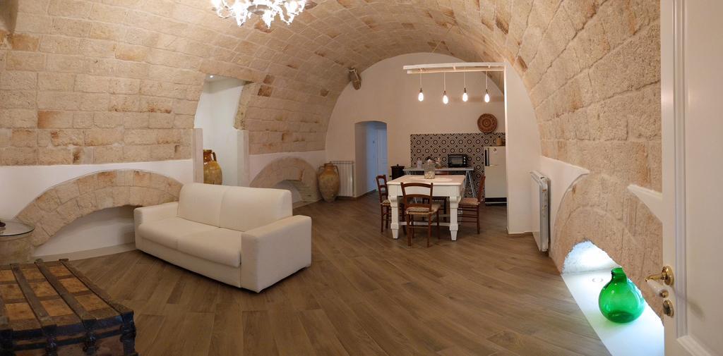 מונופולי Palazzo Manfredi - Bed And Breakfast מראה חיצוני תמונה